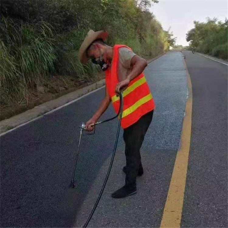 阿拉善 彩色防滑路面的底涂是保障路面附着力