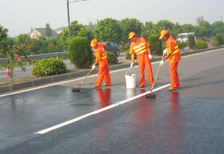 阿拉善 彩色路面喷漆维修改色的使用寿命有多长？